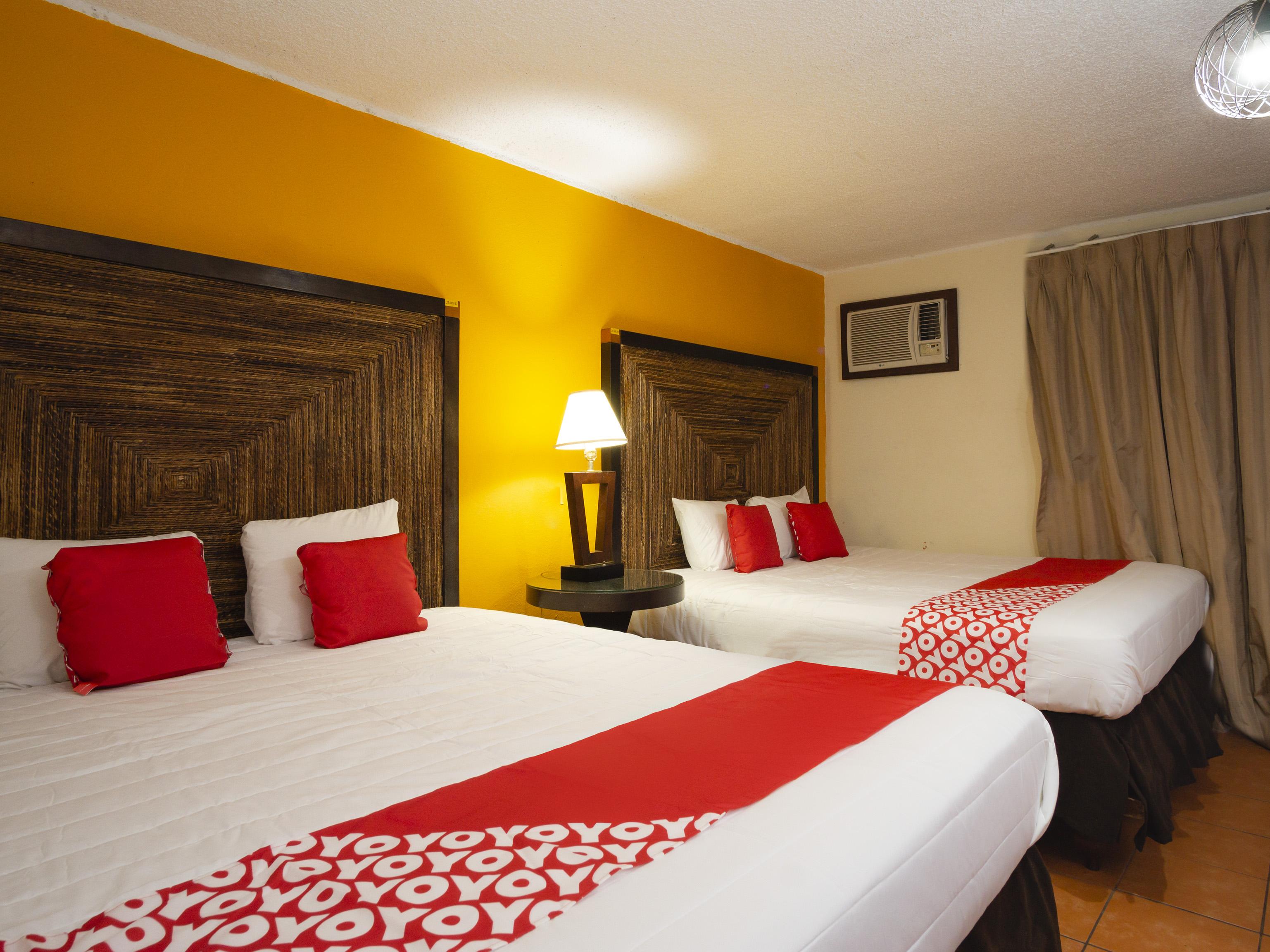 Oyo Hotel Hacienda Don Luis, Росарито Экстерьер фото A typical OYO hotel room in San Francisco, California